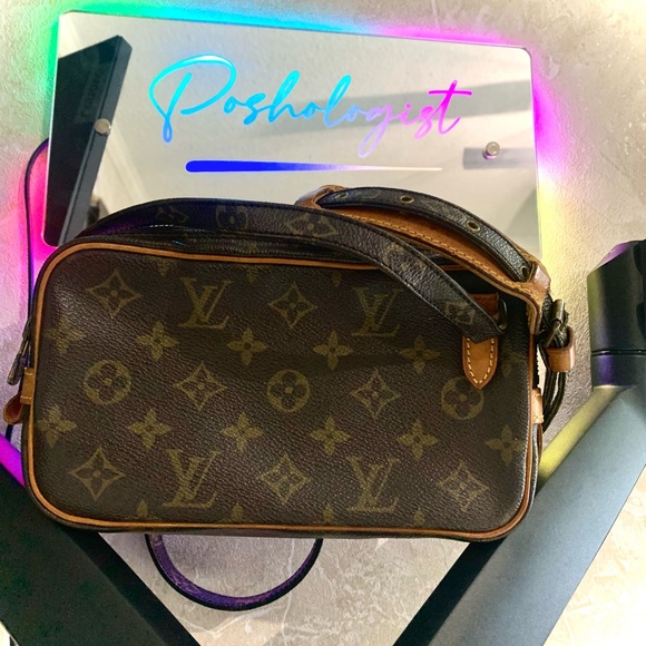 LOUIS VUITTON Authentic Signature Pristine Pochette Crossbody - Picture 2 of 13